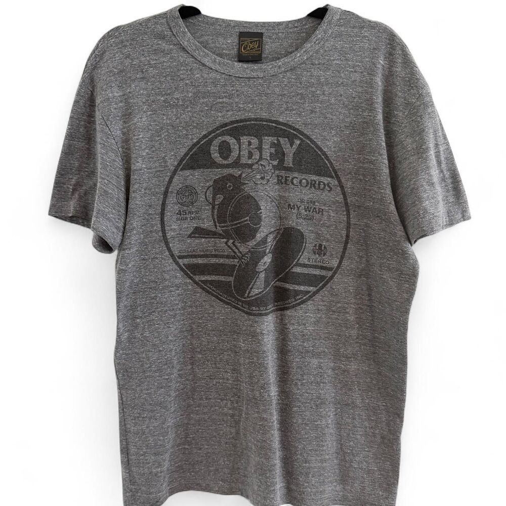 Obey Men's Grey T-shirt